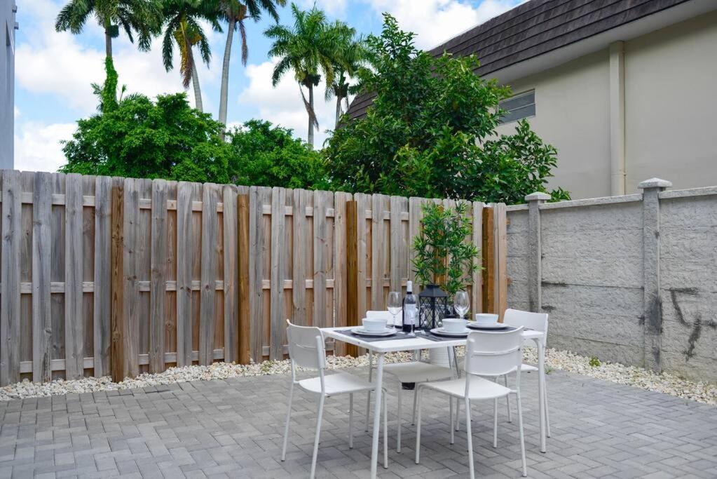 Awesome 3br Townhouse 15minutes From The Apartamento Miami
